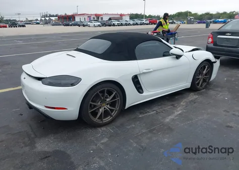 2019 Porsche 718 Boxster z USA, uszkodzony, nr VIN WP0CA2A83KS210433